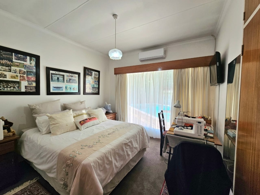 6 Bedroom Property for Sale in Grimbeeck Park North West